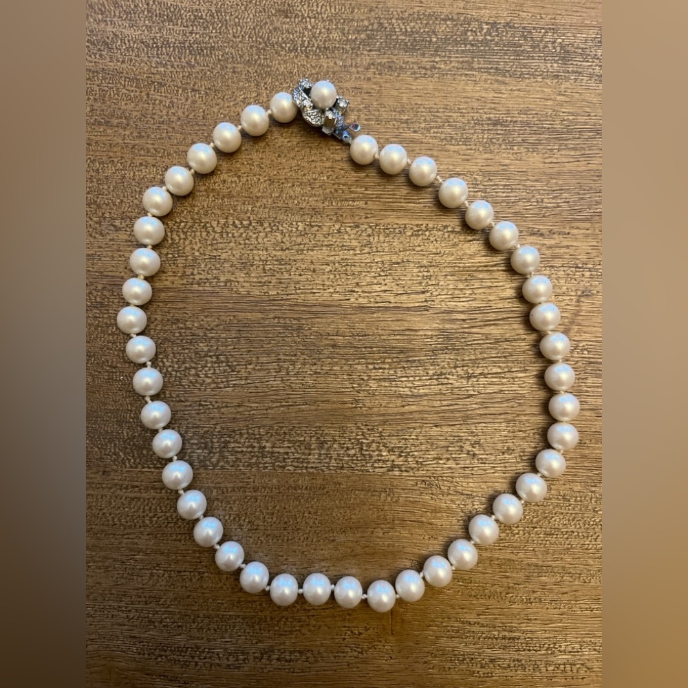 Pearl necklace